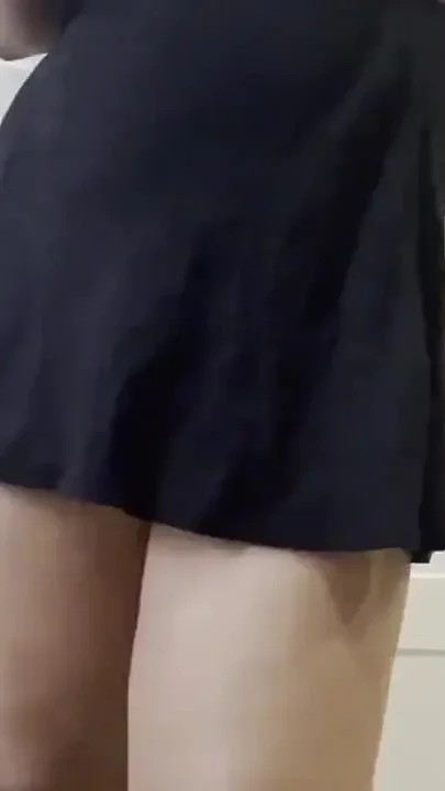 Stepmom with Juicy Holes Gives Jerk off Instructions
