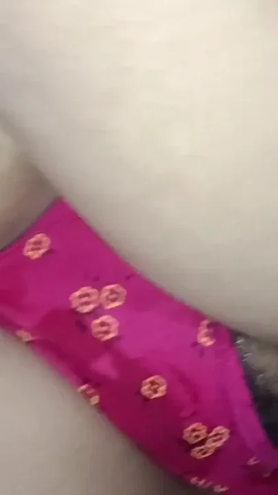 Playing with Hairy pussy of a Desi bhabhi Clip 1