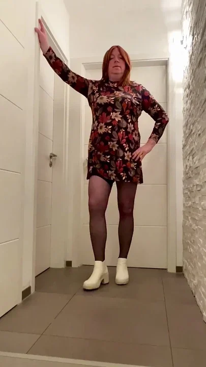 Nicki-Crossdress sexy Dress Stockings Boots