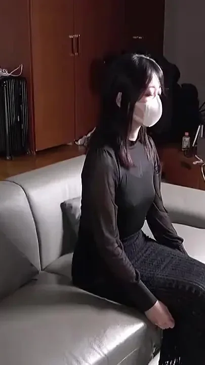 Pure Amateur Encounter Tall D-cup Office Lady and an Older Man Share a Risky