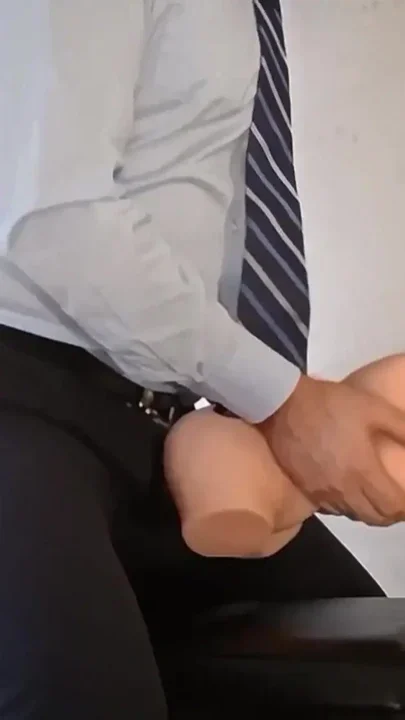 SUIT MAN FUCKING PUSSY Clip 1