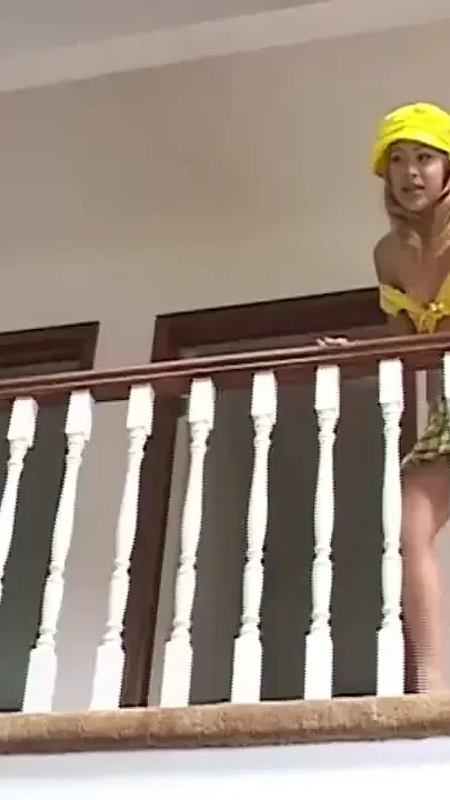 Young Amateur Latina Fucked and Cumshot in Pussy by Big Cock
