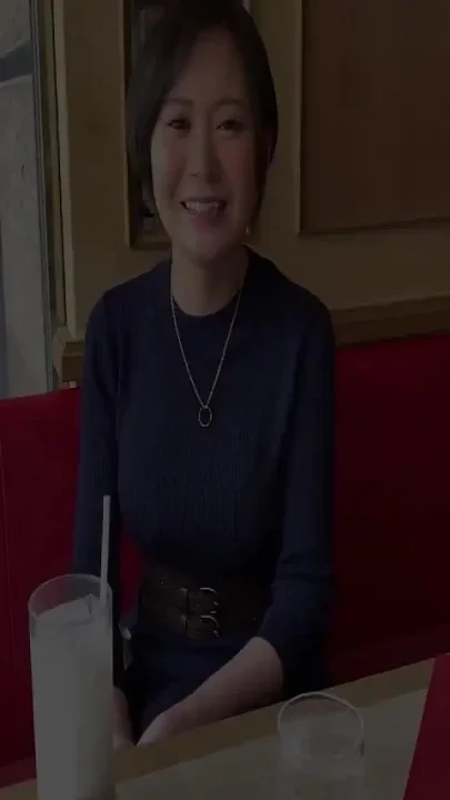 M624g07 Boyish with Short Hair Too Erotic Breasts and Constriction