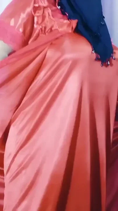 Indian Muslim Hijabi Beautiful Woman in Arabian Style Clip 1