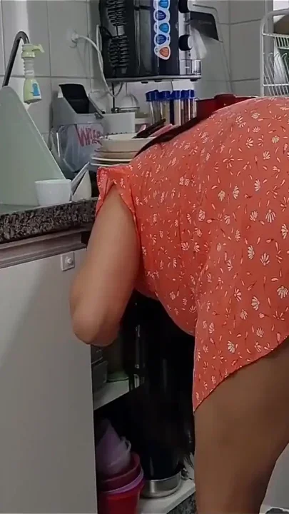 A Naughty Hotwife Has a Problem