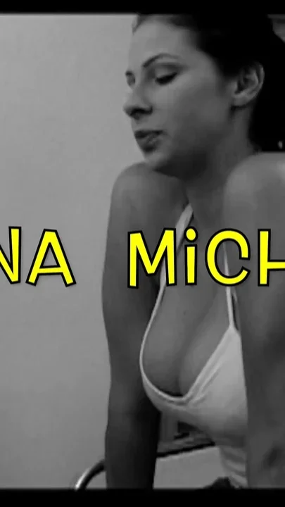 Gianna Michaels Gets Fucked Poolside by Two Big Black Cocks