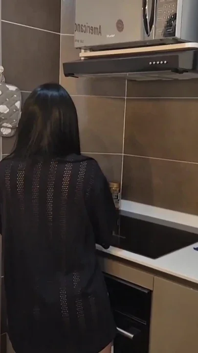 WITHOUT THINKING I FUCK MY BEST FRIEND'S STEPSISTER WHILE WE WATCH A FOOTBALL GAME Clip 1