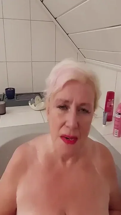 Granny Blows in the Bathtub and Eats a Load of Cum