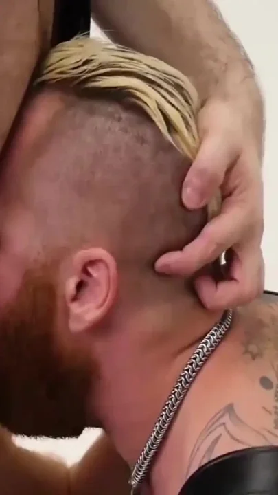 Hairyandraw bearded Zack Ackland barebacked by bear Silien