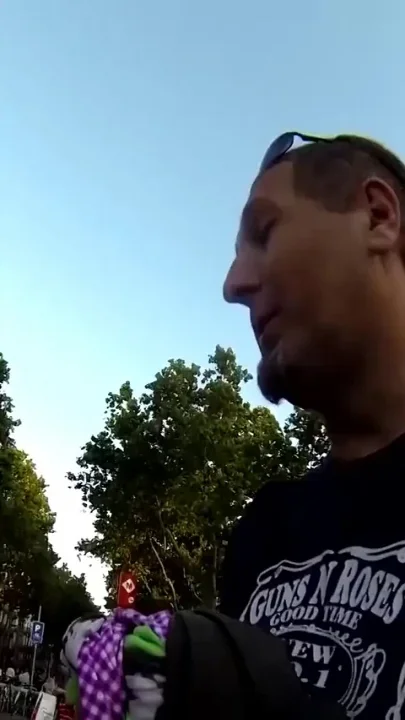 It is particularly good to fuck outdoors in the sunshine