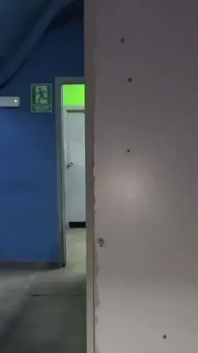 Young dude use dbyd addy in public toilets