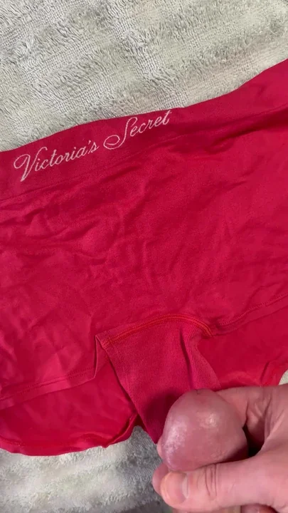 Cum on wifes panties 4
