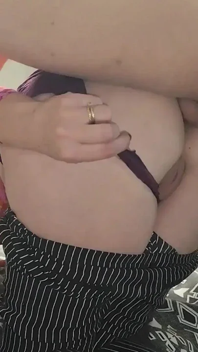 Stepmom share Bed with Stepson and gets her Ass Stretched for Filled with Cum Clip 2
