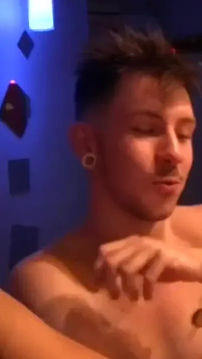 Fucked barebakc by his best friend sexy twink