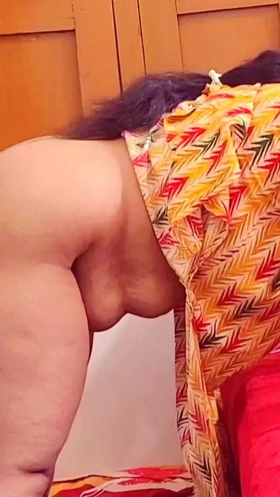 I trying anal fuck to step-sister but she was not ready Clip 1