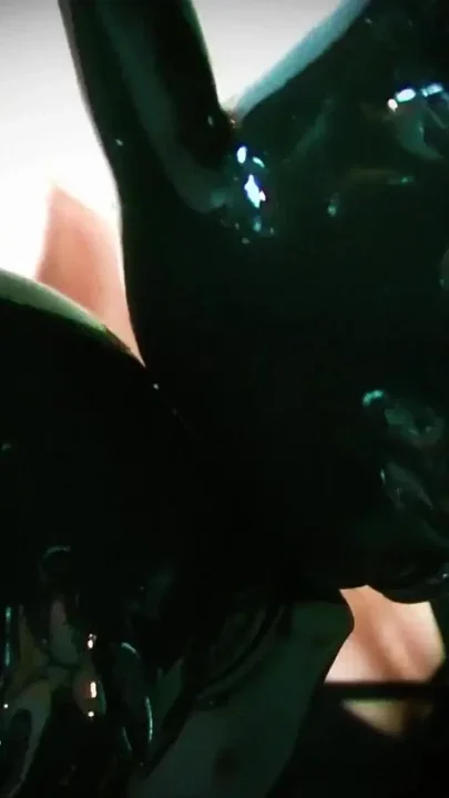 Worship Latex Pussy