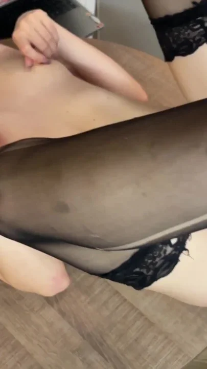 THE SLUTTY SECRETARY GOT SPERM ON HER GLASSES and squirted on all over office floor Clip 2