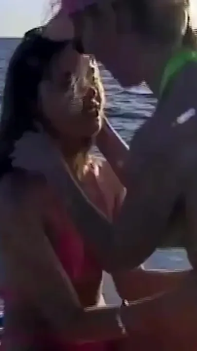 Lesbians pussy licking fingering on the beach