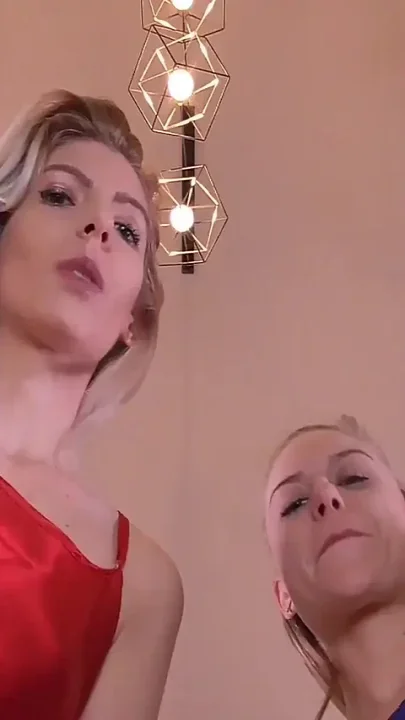POV Spittoon for young arrogant blond goddesses