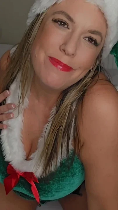 Maisie Lewis and Her DP Dildo