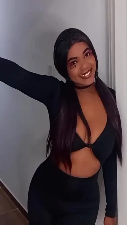 The Horny Stepsister Wants to Suck Late at Night