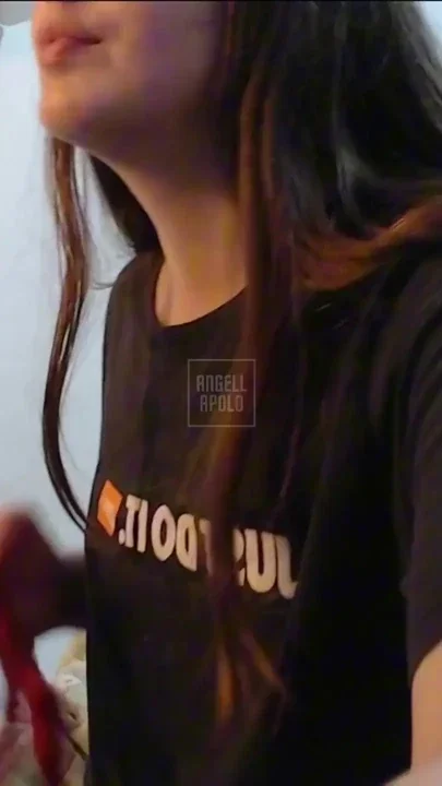 Sexy and big ass girl does live and gets naked Clip 3
