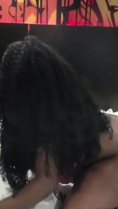 Mulatto Woman Trying to Give Her Ass to BBC Young