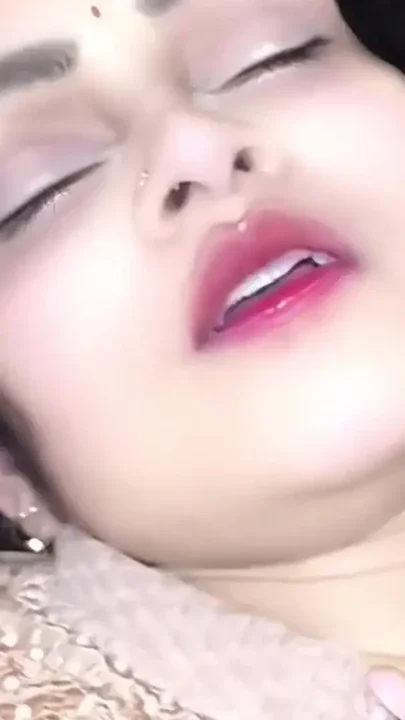Closeup hard fucking sex video of Indian hot girl janvibhabhi Clip 1