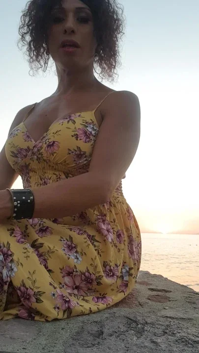 Looking for a partner boyfriend or open relationship for 2026