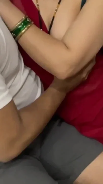 Pados Ki Bhabhi Jab Ghar Pe Akeli Thi Clip 1