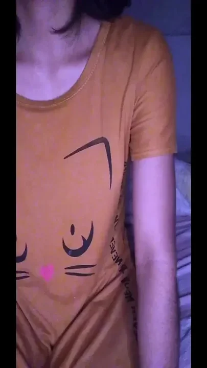 Indian Desi Beautiful College Girl Fingering and Masturbating Her Pussy and Show Sexy Body