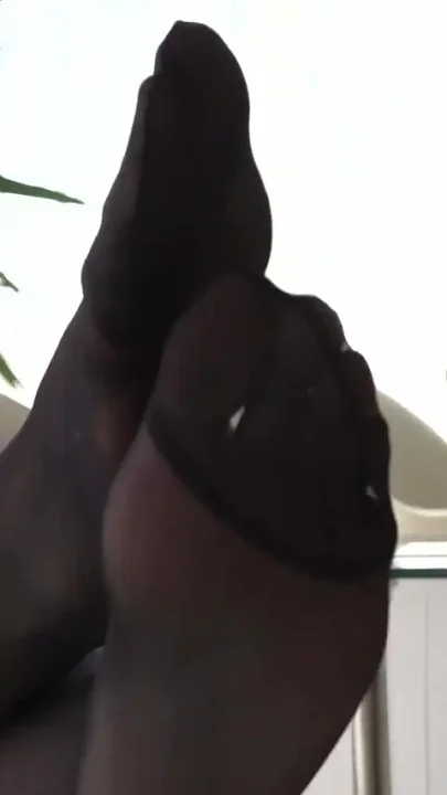 21 Sextury - Sexy Karry Slot Fucks Her Foot Worshiper Boyfriend with Her Pussy and Feet