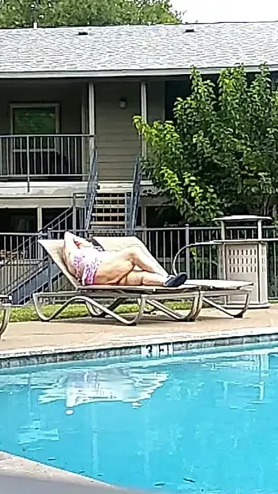 BBW Nurse Vicki and Handsome Harry in Pool Battle
