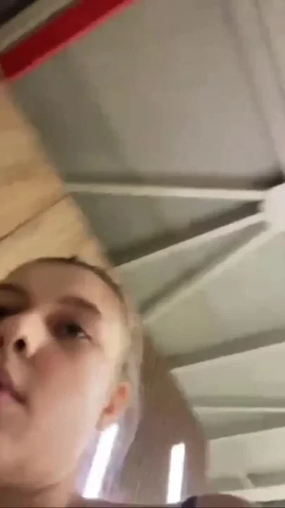 Training and masturbate in the gym Clip 1