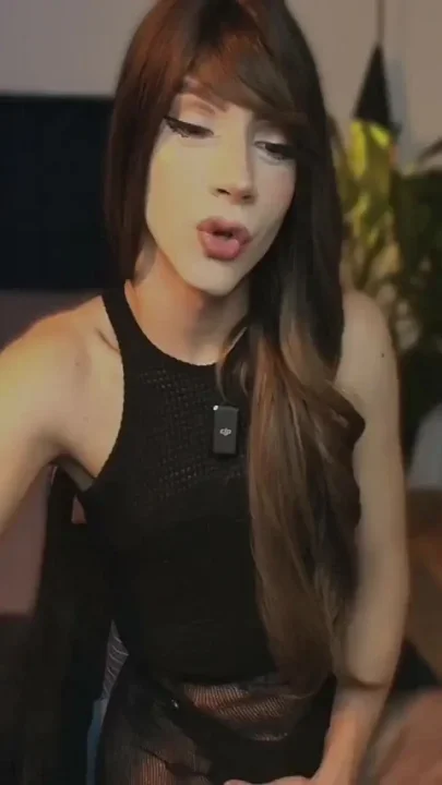 I Dance and Flirt and Squirt for You Love