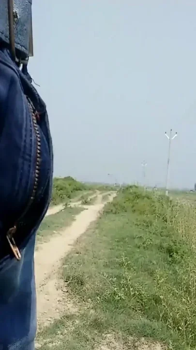 Indian Big Cock Showing Road Side