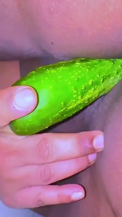 Virgin Muslim Girl Destroys Her Genitals with Cucumber for the First Time When