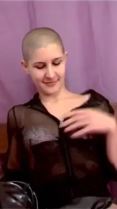Katia Double Penetration for This Perfectly Rounded Ass
