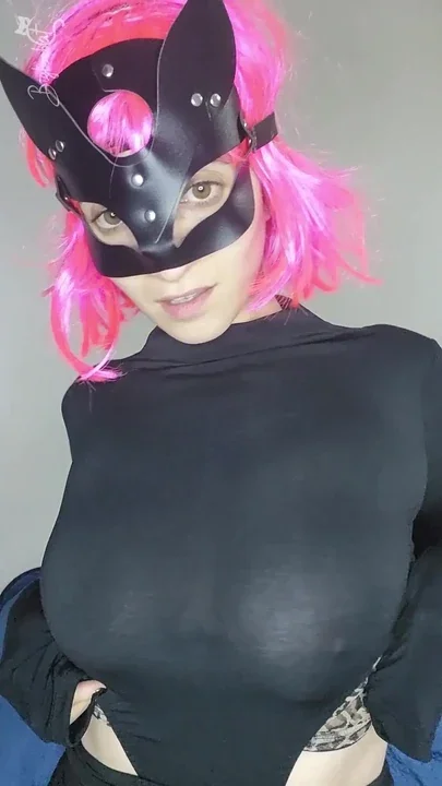 Savor my desire with my kitty mask and big tits