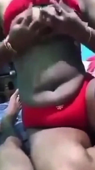 desi girl sucking dick and giving blowjob Clip 1