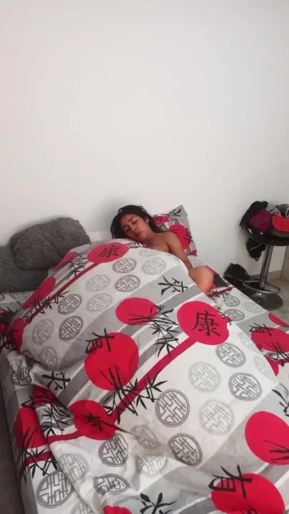Horny stepdaughter can't stand it and asks her stepdad to fill her pussy Clip 3
