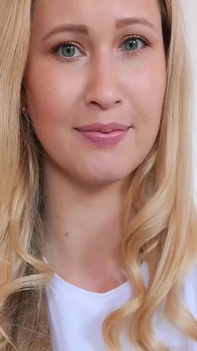 Flirts with You to Show off Her Pussy