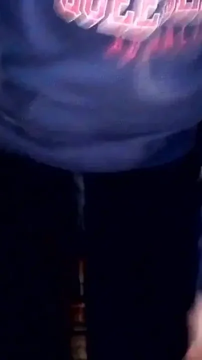 John is peeing on a plate with the cock in the pee