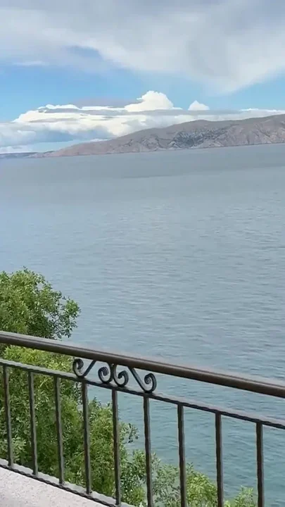 The Neighbors Wife Visited Because She Wanted a Dick in Her Pussy and She Got It
