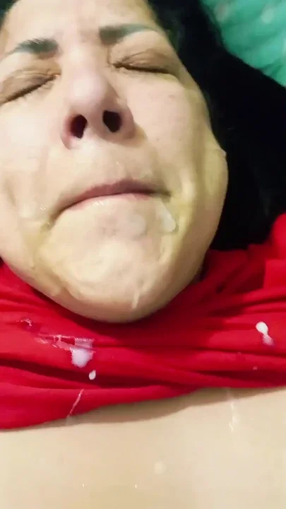 I surprise my stepmother with my cock in her mouth and she swallows my cum Clip 3