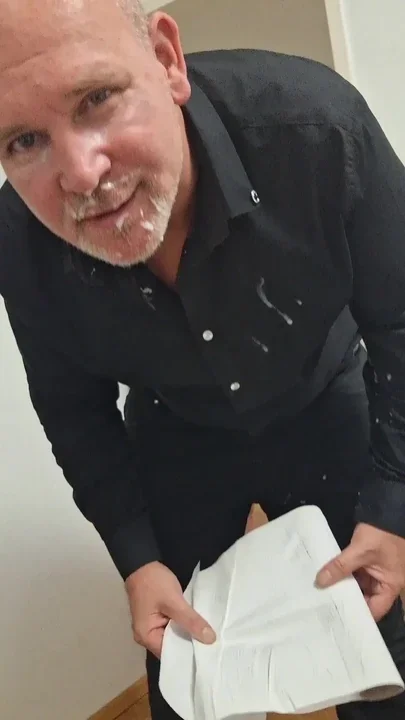 Handjob to Bayer911 Sexy Body Get Handjob From Daddy