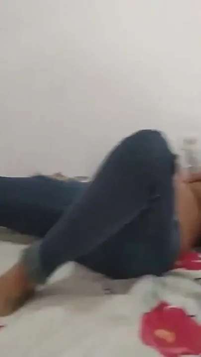 18 year old brunette big saggy tits from New York United States fucking her