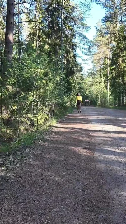 Flexi Teen Fucked in the Ass on the Roadside