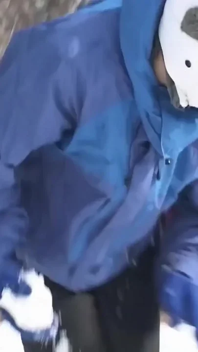 Escaping the Ski Run for a Private Fuck