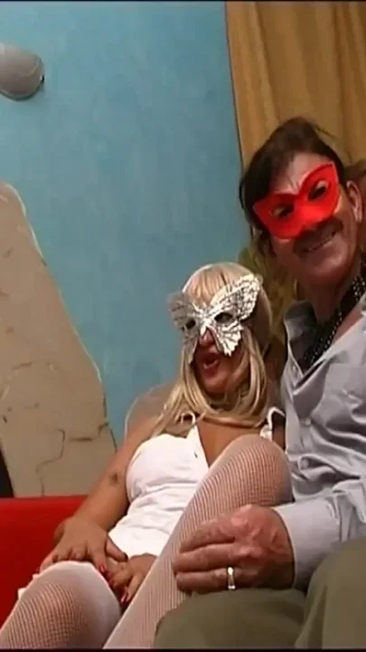 Threesomes with Beautiful MILF Fucked and Cumshot on Ass by Two Big Cocks